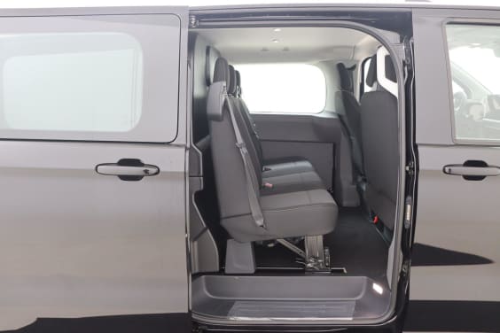Volkswagen Transporter T7 Double cabine 3500 mm 2,0 TDI 170 hp Aut. Black