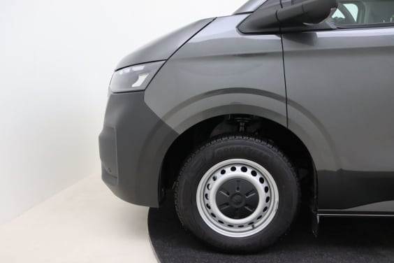 Volkswagen Transporter T7 Fourgon 3100 mm 2,0 TDI 150 hp Aut. Grey