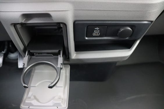 Volkswagen Transporter T7 Fourgon 3100 mm 2.0 TDI 150 hp Aut.8 White