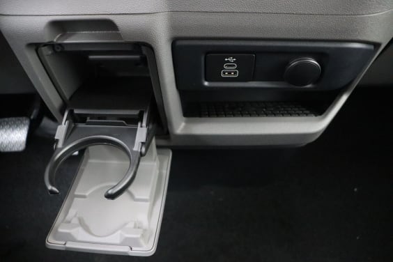 Volkswagen Transporter T7 Double cabine 3500 mm 2,0 TDI 170 hp Aut. Black