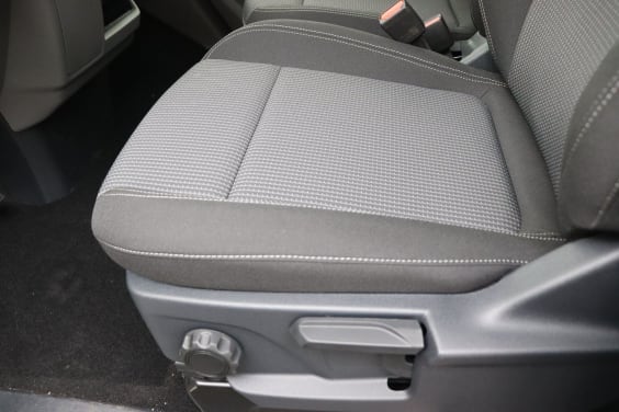 Volkswagen Transporter T7 Double cabine 3500 mm 2,0 TDI 170 hp Aut. Black