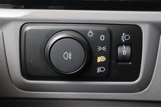 Volkswagen Transporter T7 Double cabine 3500 mm 2,0 TDI 170 hp Aut. Black