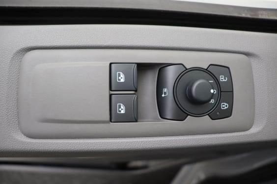 Volkswagen Transporter T7 Fourgon 3100 mm 2,0 TDI 150 hp Aut. Grey
