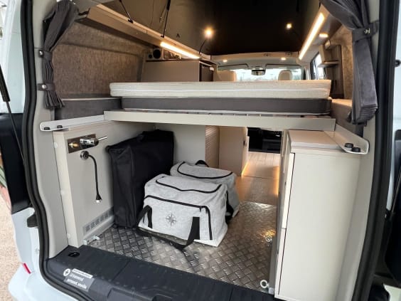 Westfalia KIPLING NOUVEAU FORD TRANSIT CUSTOM 170 CV 4X4  BVA8 Gris Lunaire 