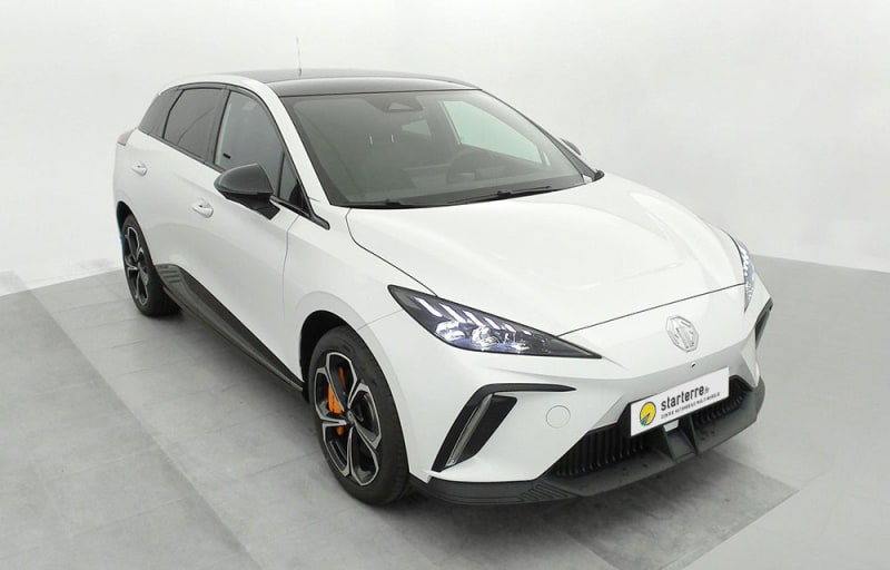 berline compacte MG MG4 vue avant