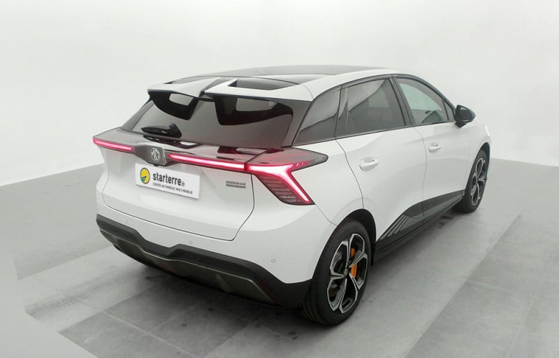 berline compacte MG MG4 vue arrière