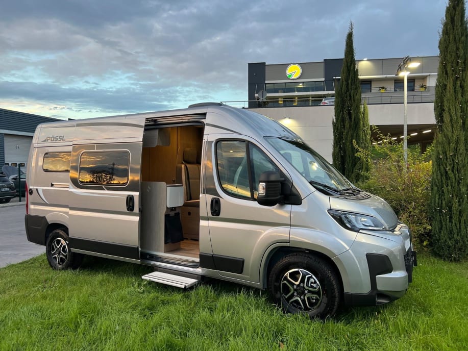 Pössl 2WIN PLUS - ELEGANCE CITROEN JUMPER 2.2L 140 CV - AT8 Gris Artense 