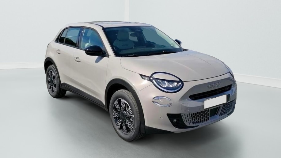 Fiat 600 1.2 Hybrid 145 DCT Icône Beige Sable