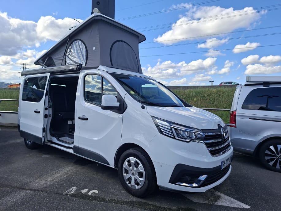 Hanroad TREK 5 + XL NOUVEAU RENAULT TRAFIC 2.0L DCI 150 CV - BVA Blanc 