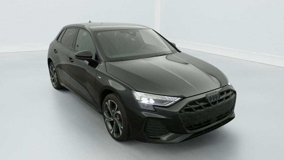 Audi A3 SPORTBACK 45 TFSI e Hybride rechargeable 272 S tronic 6 S line Noir Mythe