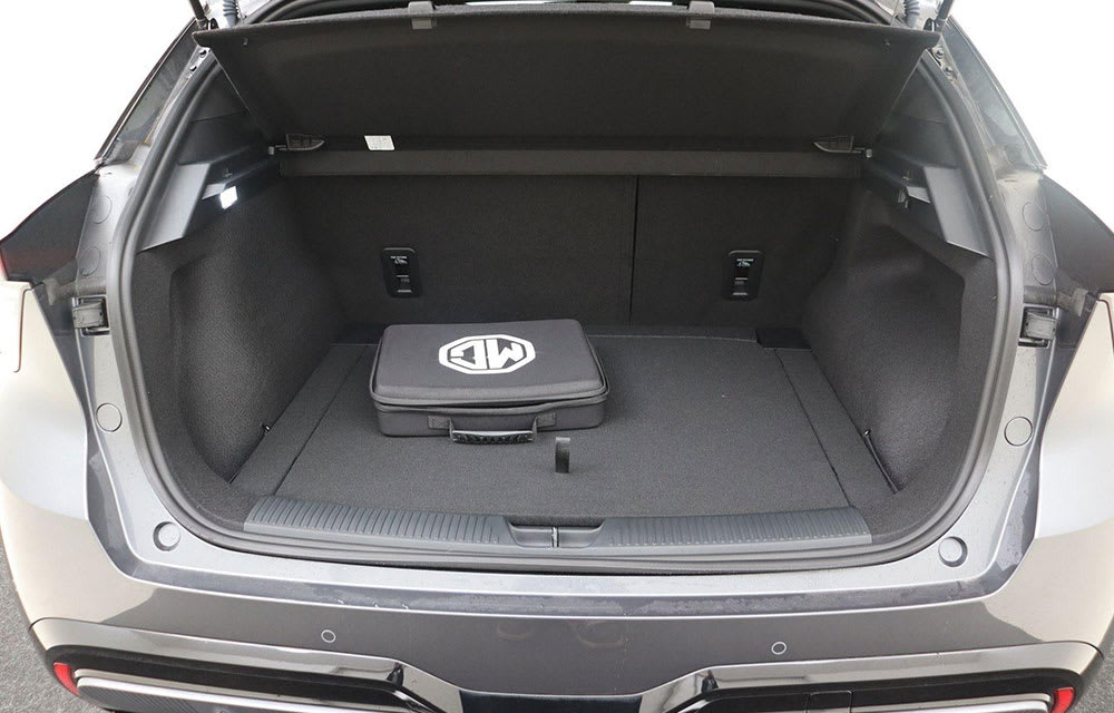 berline compacte MG MG4 vue coffre