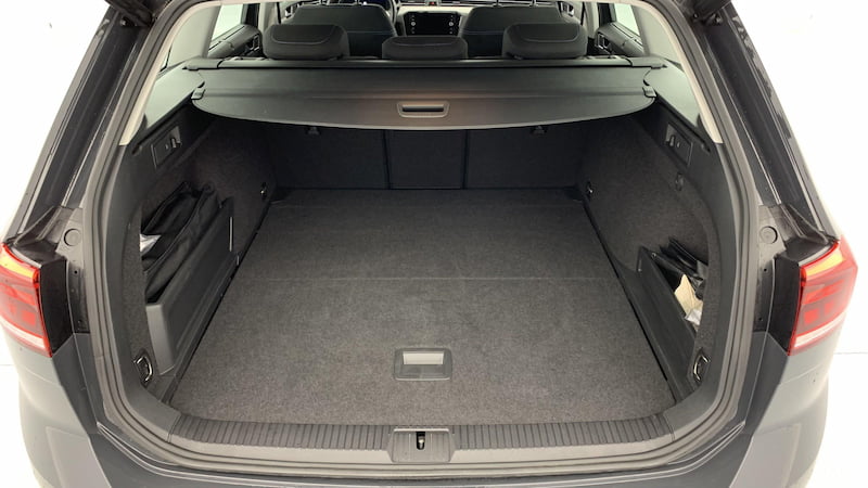Volkswagen Passat SW coffre