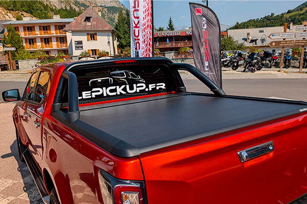 le rideau de benne du pick-up Dmax